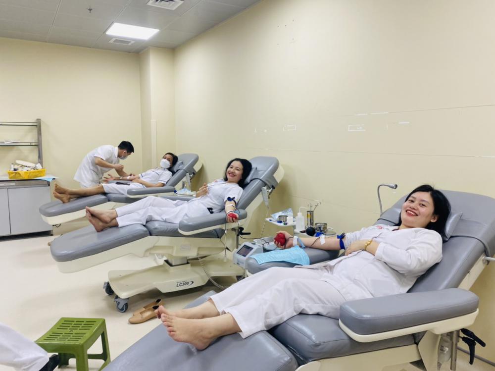 Trung Tâm Tư Vấn Di Truyền Và Sàng Lọc Ung Thư – Bệnh Viện Trung Ương Quân Đội 108 tổ chức hiến máu tình nguyện